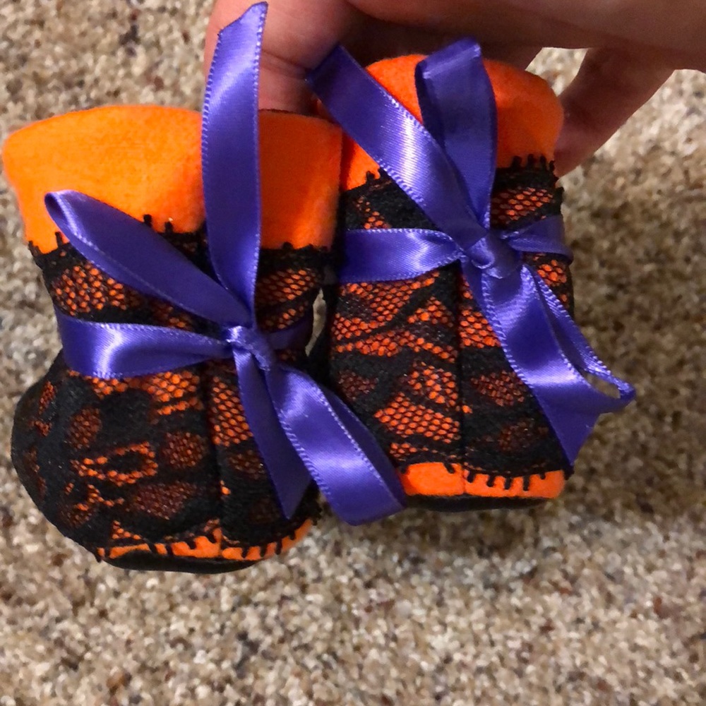 Baby Halloween booties - Picture 2 of 4